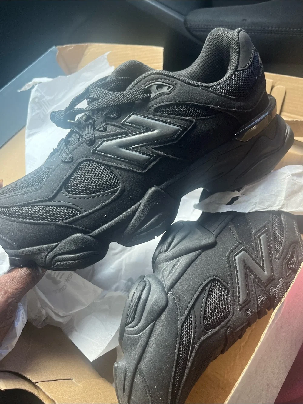 New Balance GradeSchool Black Low-Top Athletic Sneakers